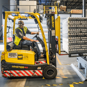 RIIHAN201E - Operate a Forklift